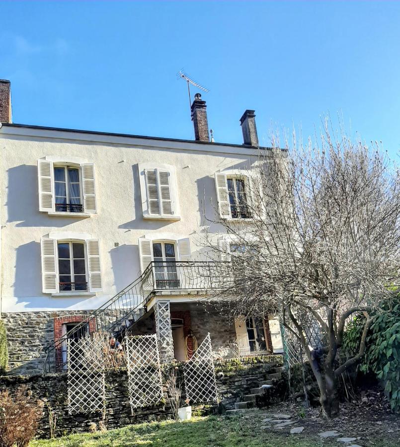 Chez Many, Par Fred Et Henri Panzió Monthermé Kültér fotó